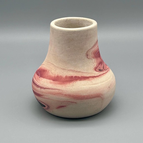 Vintage Indian River Nemadji Pottery Swirl Vase 5" - Picture 3 of 6